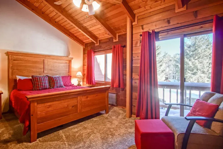 2 Br Plus Loft: Powder Monkey 2