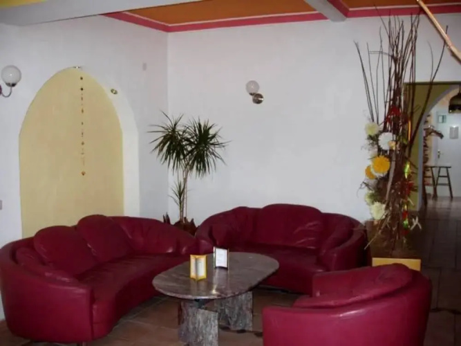 Hotel Adenia