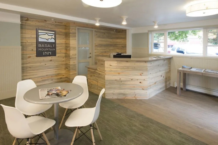 Basalt Mountain Inn