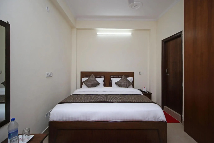 OYO 9273 Surya Palace