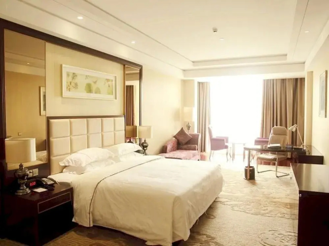 Baisheng Hotel