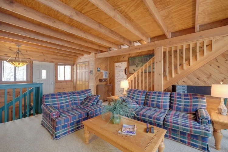 4 Bedrooms Cottage