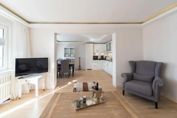 2 Bedrooms Apartment