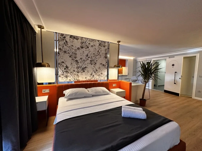 Standard Double room with city view
