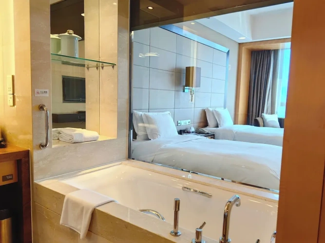 Standard Twin room with river view