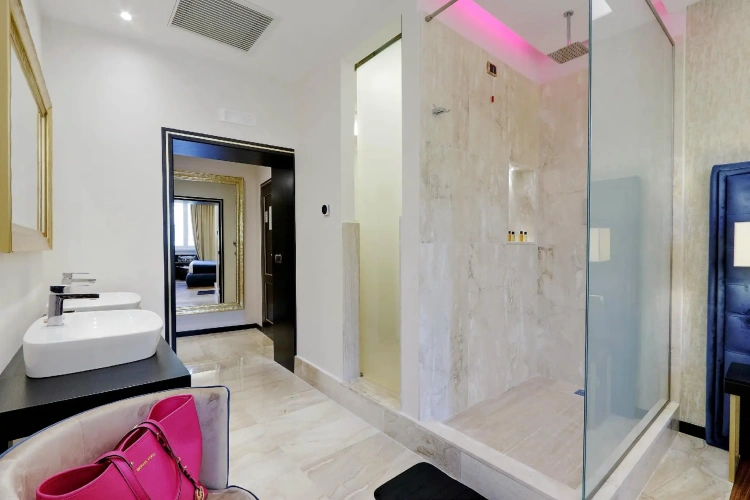 Standard Suite