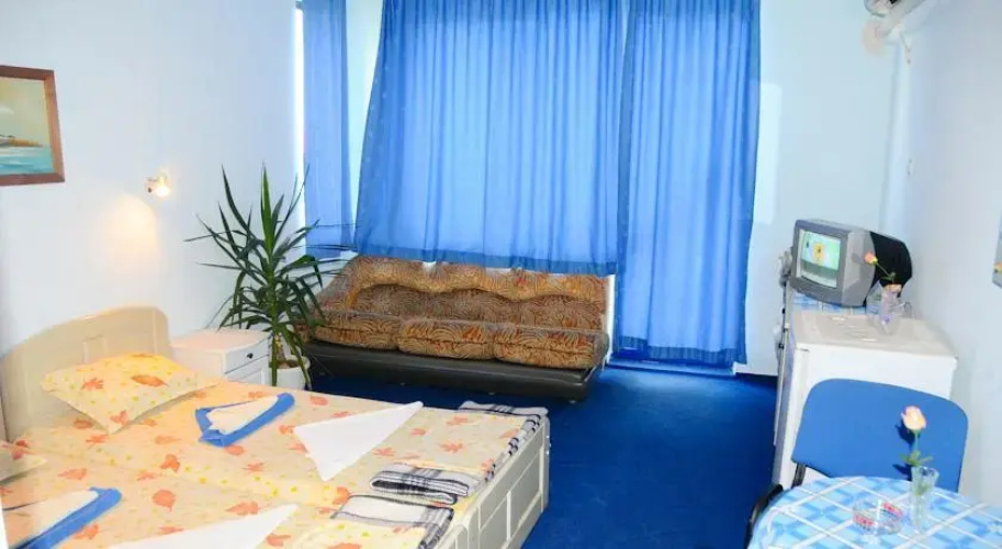 Andi Hotel