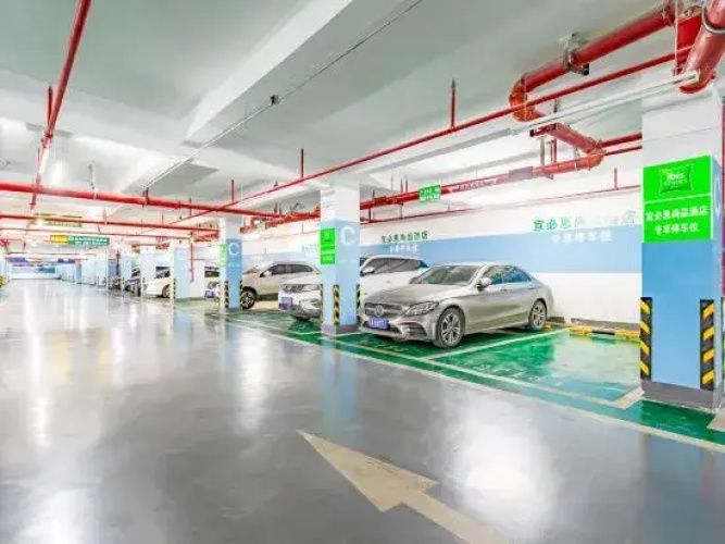 Ibis Styles Hotel (Kunming High-tech Zone Wuyue Plaza)