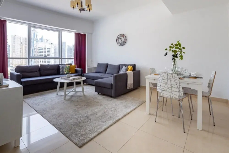 Visually Unique 1BR Apartment in JLT - Sleeps 4!