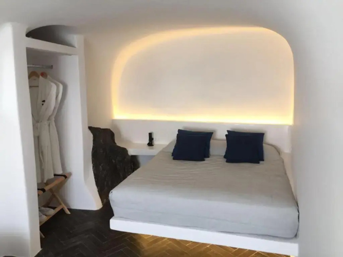 Altana Cliffside Villas