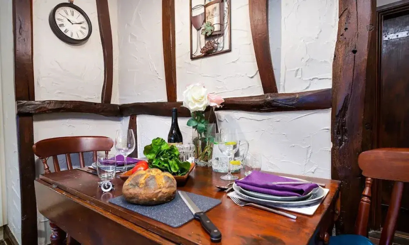 Tipsy Gin Cottage