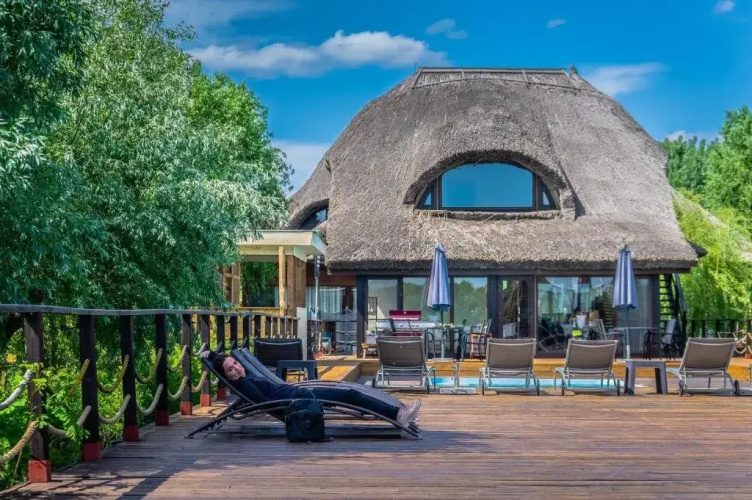 Aqua Villa