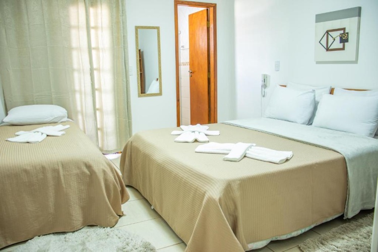 Standard Triple room