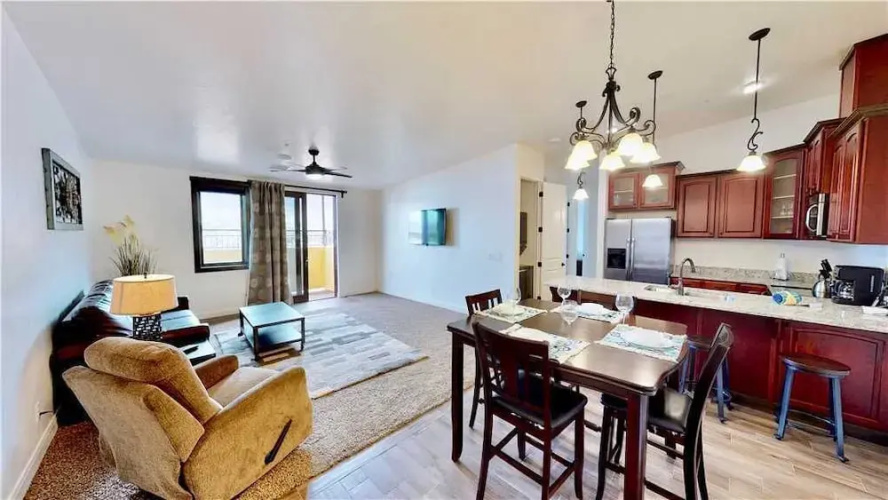Alta Vida #4 2 Bedrooms 2 Bathrooms Condo