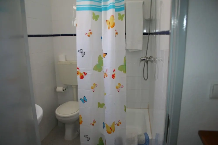 Economy Triple room