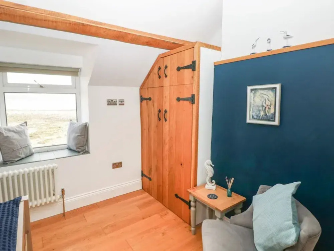 1 Salt Cottage