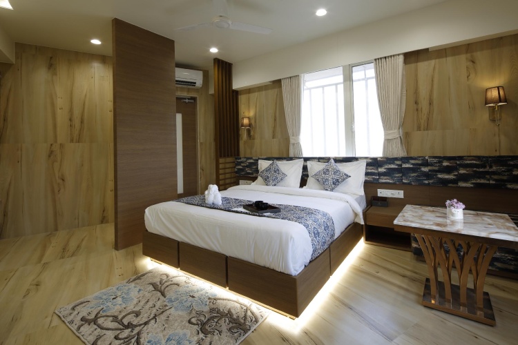 Platinum room