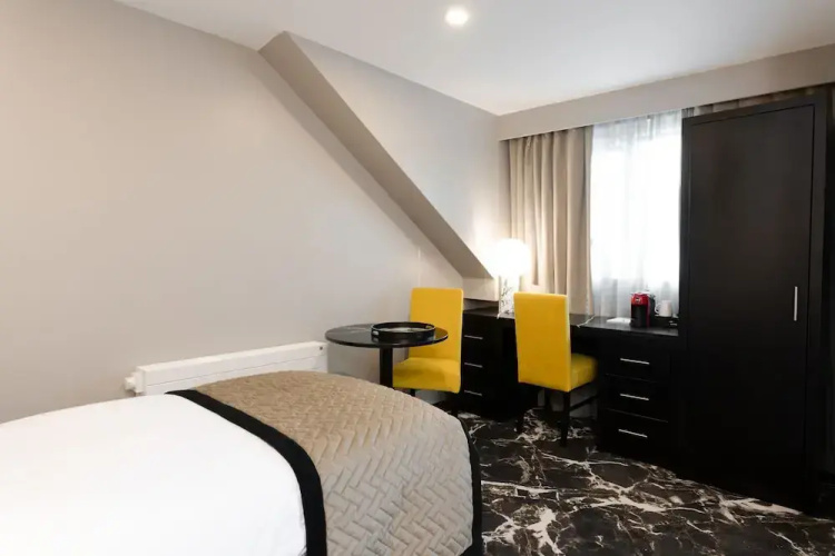 Elephant Rock Hotel