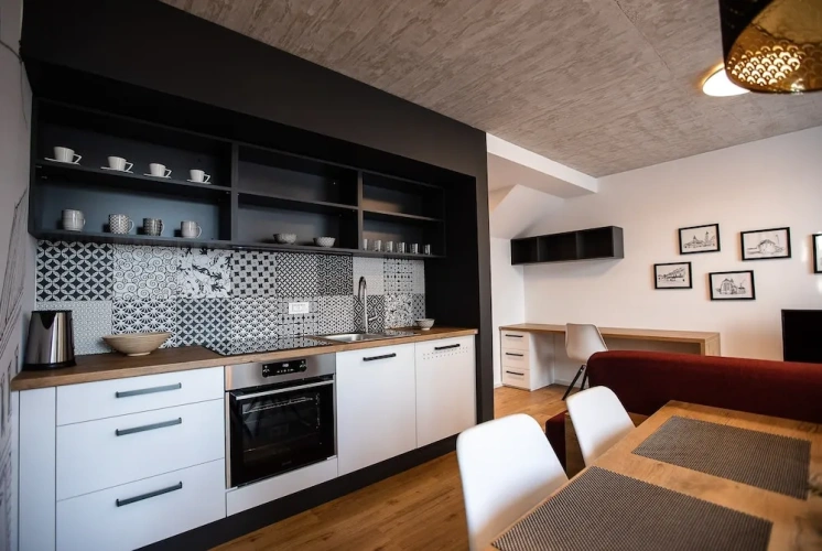 1 Bedroom Apartment