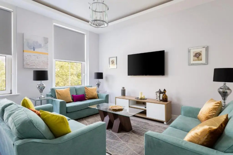 Cromwell Road Apartments