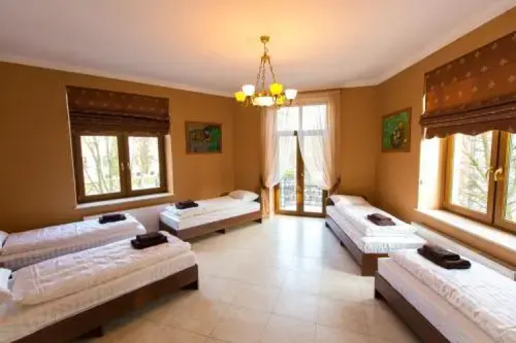 10 Rooms