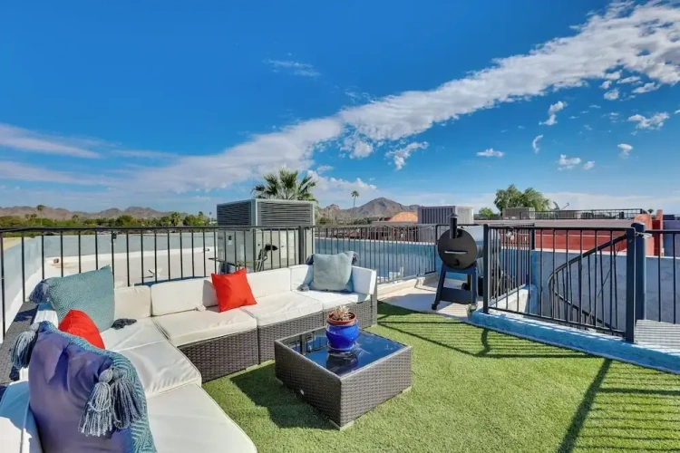 3 Bedrooms Apartment with balcony