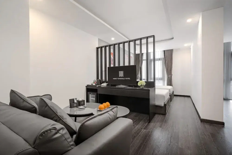 Mercy Emerald Hotel