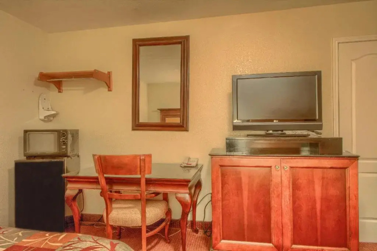 Amber Sky Motel