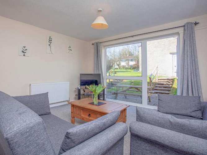 2 Bedrooms Cottage