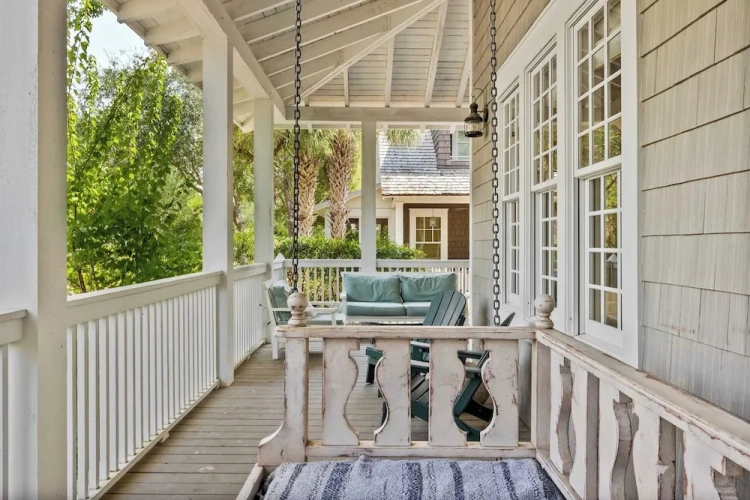 5 Bedrooms Cottage with balcony