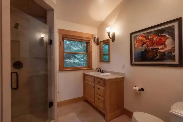 Donner Ridge by Avantstay Minutes to Skiing Deck Ping Pong Pool Table