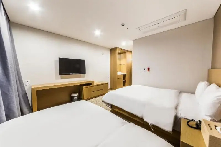 Jongno Lumia Tourist Hotel