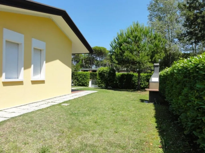 2 Bedrooms Villa