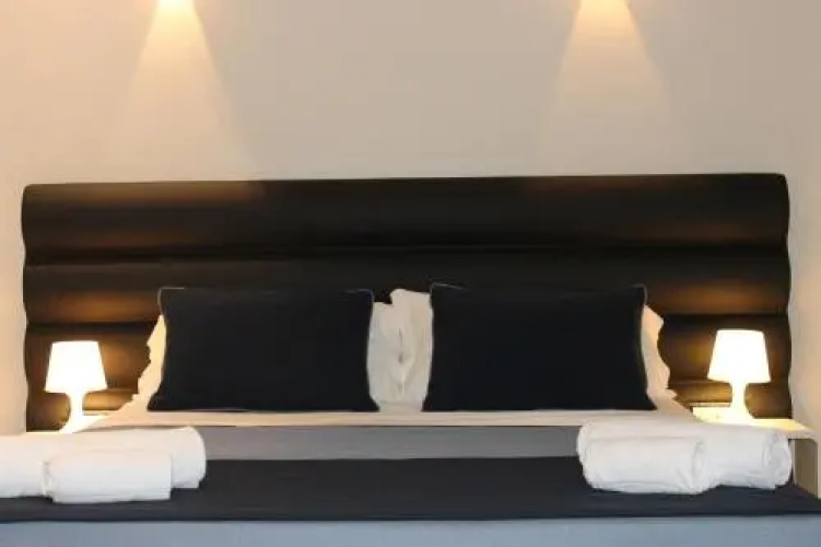 Little Rose Lodge