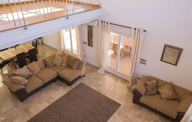 071 Villa Alqueries