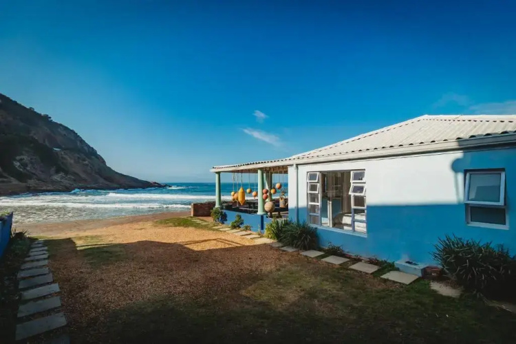 Silver Spray Beach Accommodation