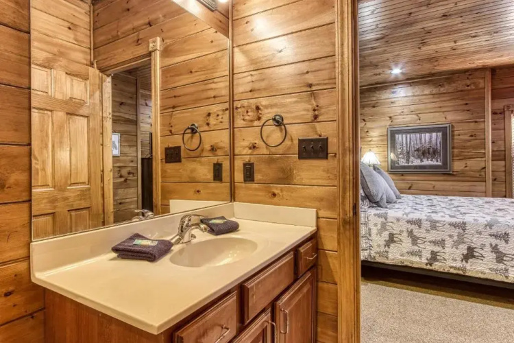 Lazy Bear Lodge
