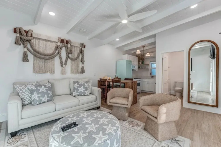 The Anchor Inn - Sanibel
