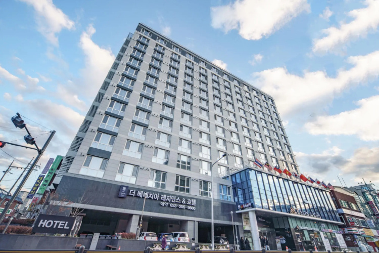 The Venezia Suite Hotel