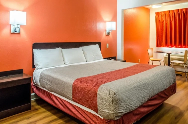 Standard Double Suite