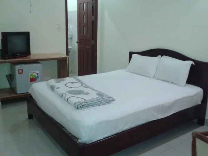 Nhat Nhat Hotel