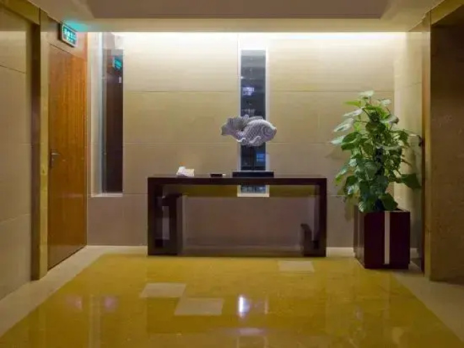 Peninsula Hotel