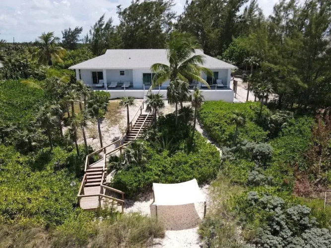 Tranquil Waters: Private Oceanfront Retreat
