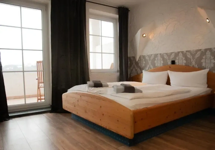 Standard Double room with lake view