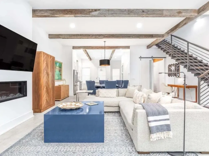 3 Bedrooms Apartment