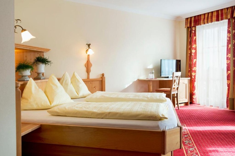 Suite with balcony and with view