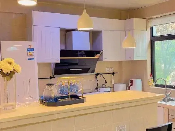 Yuya Holiday Homestay (Dali University)