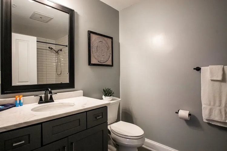 2 Br Seneca Condo 200 Beautiful Vista Views