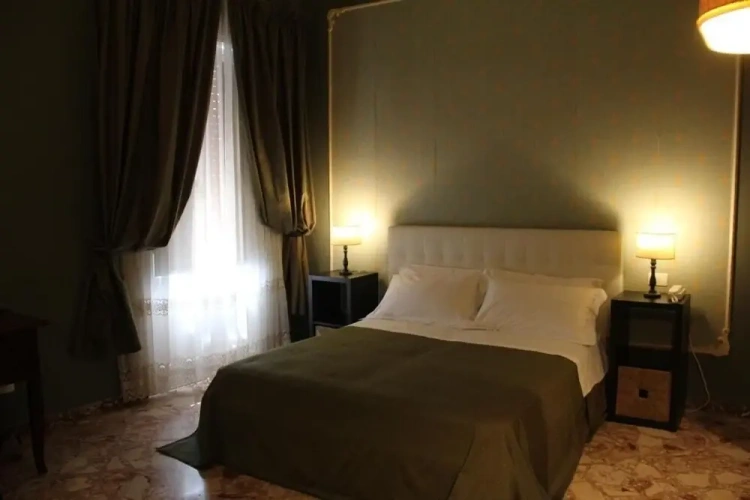 Classic Quadruple room