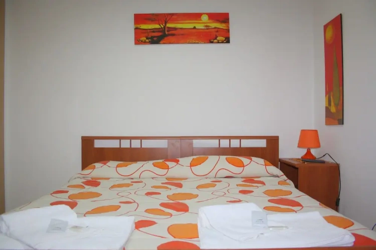 Economy room
